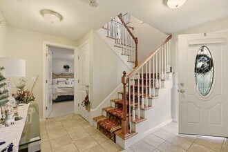 5 Leland Point Dr in Portsmouth, RI - Building Photo - Building Photo