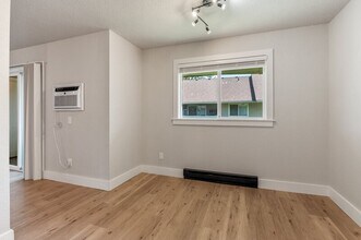 10816 E 3rd Ave in Spokane Valley, WA - Building Photo - Building Photo