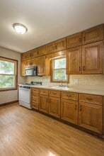 3206 Bowdoin St in Des Moines, IA - Building Photo - Building Photo
