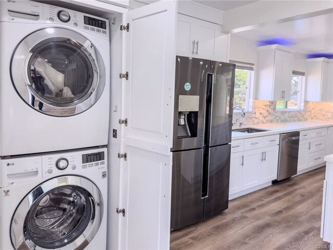 1509 N Meadows Ave in Manhattan Beach, CA - Building Photo - Building Photo