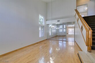 8801 Cypresswood Ave in Las Vegas, NV - Building Photo - Building Photo