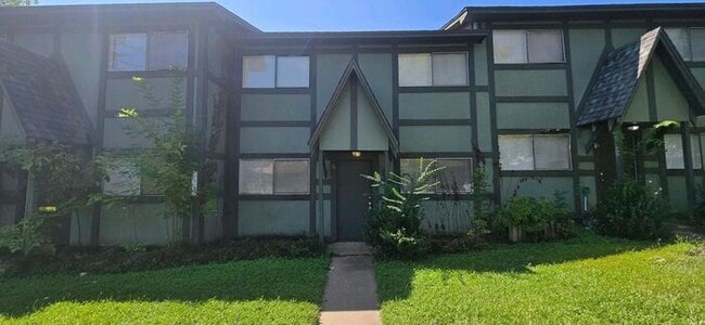 109 E Old Hwy 80 in White Oak, TX - Building Photo - Building Photo