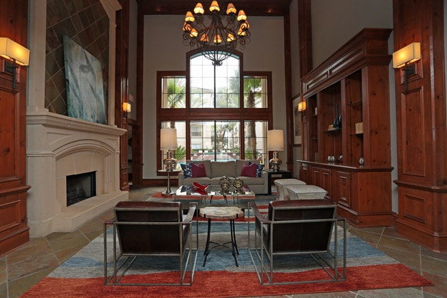 Village at West University in Houston, TX - Foto de edificio - Interior Photo