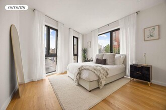 658 Washington Ave in Brooklyn, NY - Building Photo - Building Photo
