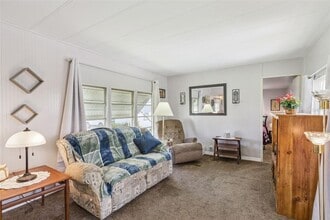 77 Wildwood Ln in Eustis, FL - Building Photo - Building Photo