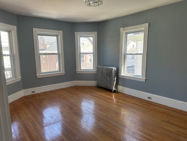 7 Gayland St
