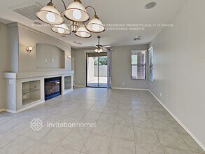 14511 W Port Royale Ln in Surprise, AZ - Foto de edificio - Building Photo