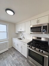 34 E 7th St, Unit 2 Floor in Clifton, NJ - Foto de edificio - Building Photo