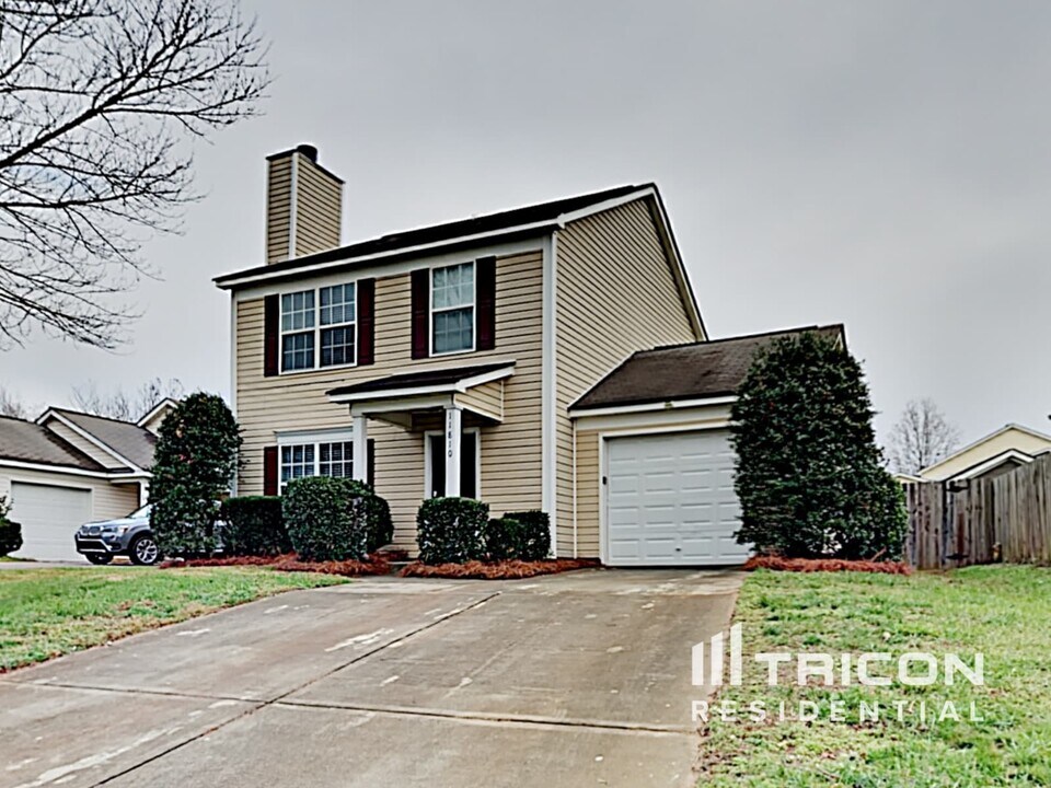 11810 Stewarts Crossing Dr in Charlotte, NC - Building Photo