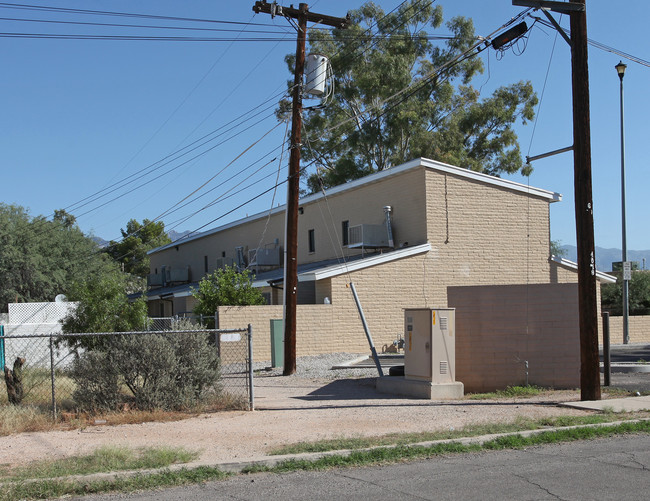 4523-4531 E Seneca St in Tucson, AZ - Foto de edificio - Building Photo