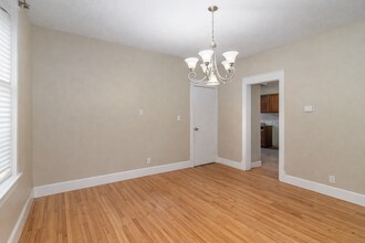 1498 Selby Ave in St. Paul, MN - Building Photo - Building Photo