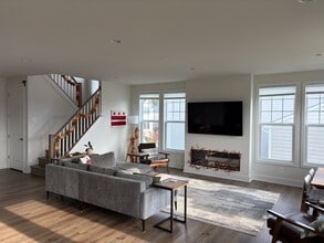 5105 Carters Xing Ave in Marshall, VA - Building Photo - Building Photo