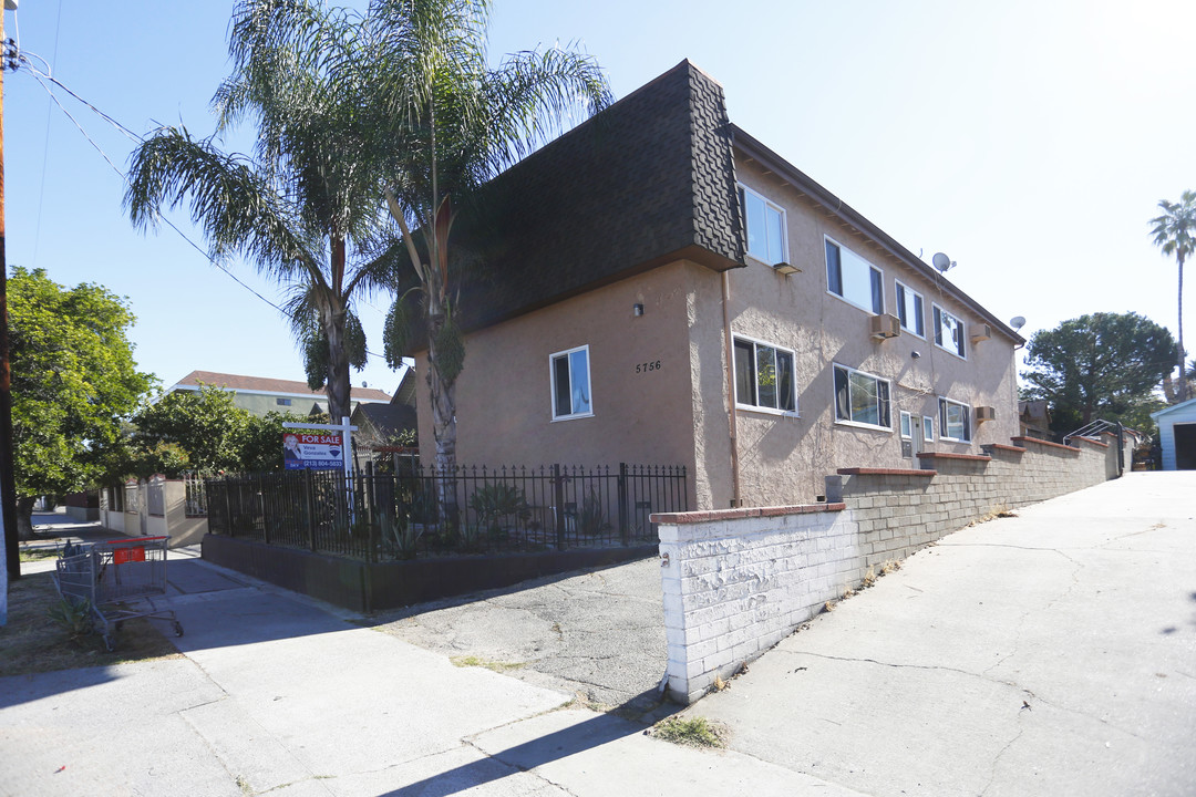 5756 Aldama St in Los Angeles, CA - Foto de edificio