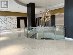 9000 Jane St in Vaughan, ON - Building Photo - Building Photo