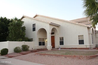 402 N Rita Ln in Chandler, AZ - Building Photo - Building Photo