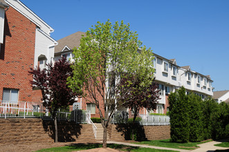 Harbortown Terrace in Perth Amboy, NJ - Building Photo - Building Photo