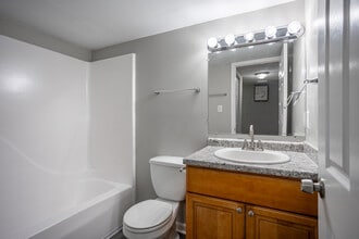 Cedar Ridge Apartments in Knoxville, TN - Foto de edificio - Interior Photo