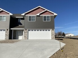 668 4th Cir Dr SW in Lonsdale, MN - Building Photo