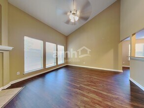 22927 Lily Creek Dr in Tomball, TX - Building Photo - Building Photo