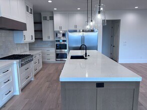 5291 W 2040 S in Hurricane, UT - Building Photo - Building Photo