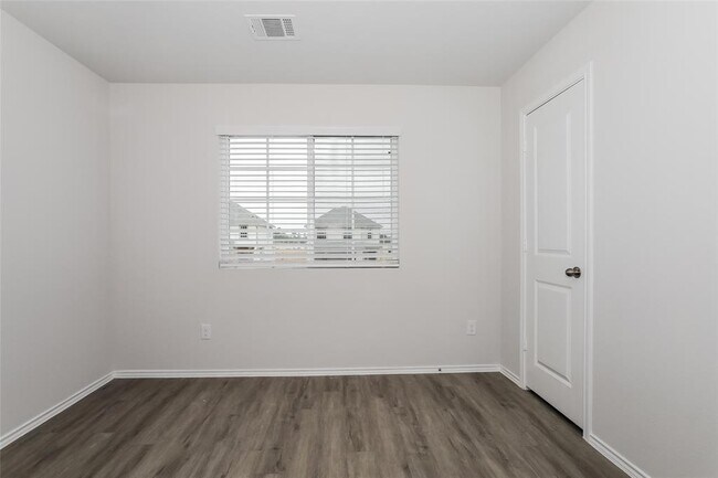 14060 Lahontan Dr photo'