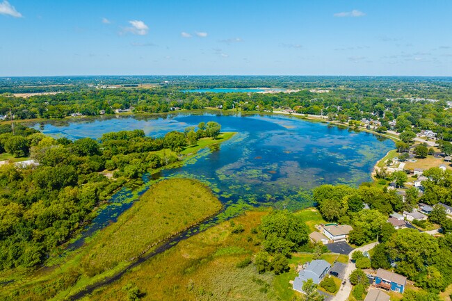 Apartments for rent in Lakemoor, IL