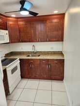 600 Village Green Ct in Palm Springs, FL - Building Photo - Building Photo