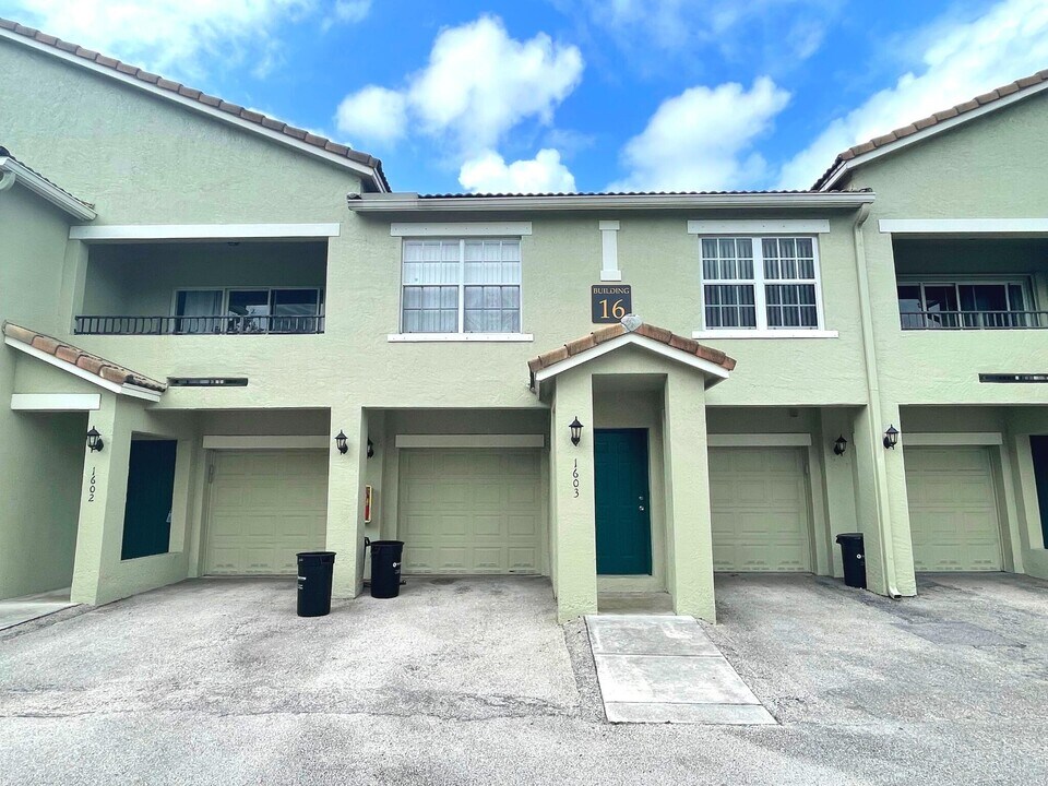 1603 Belmont Pl-Unit -1603 in Boynton Beach, FL - Building Photo