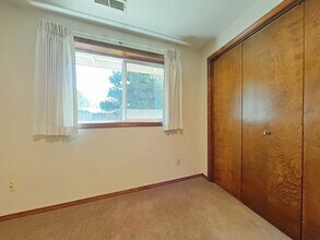 1947 SE Crystal Cir in Corvallis, OR - Building Photo - Building Photo