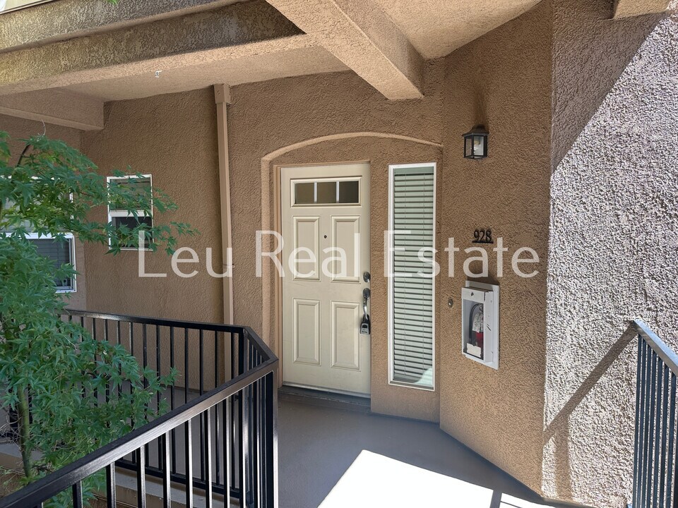 900 Moon Cir in Folsom, CA - Building Photo