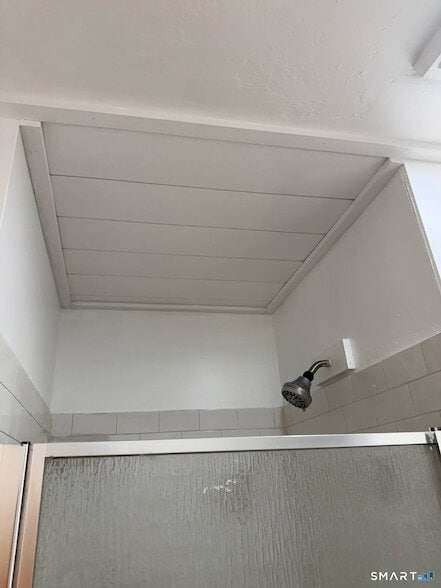 9 Beach Ave in Plymouth, CT - Foto de edificio - Building Photo