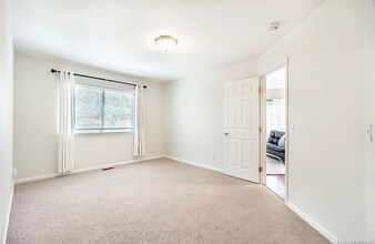 6474 S Harrison Ct in Centennial, CO - Building Photo - Building Photo