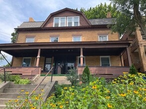 6319 Monitor St, Unit 6317 Apt #1 in Pittsburgh, PA - Foto de edificio - Building Photo