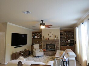 402 Las Colinas Dr in Leander, TX - Building Photo - Building Photo