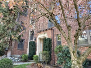 Varick in Seattle, WA - Foto de edificio - Building Photo