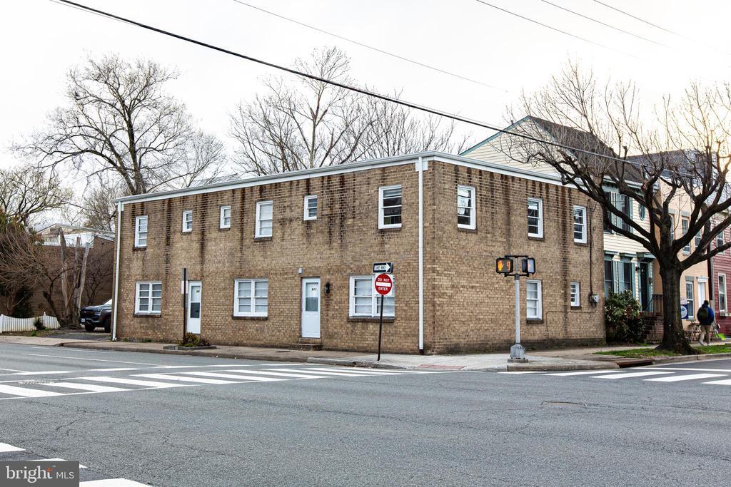 432 N Patrick St in Alexandria, VA - Building Photo