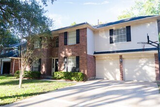 6311 Laurel Bush Ln in Sugar Land, TX - Building Photo - Building Photo