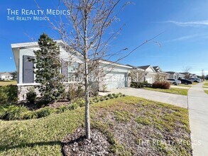 5108 Stokes Way in Wildwood, FL - Building Photo - Building Photo