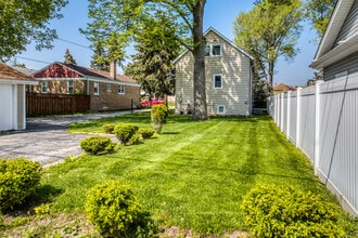 3717 Highland Ave in Berwyn, IL - Building Photo - Building Photo