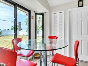 2006 NE 15th Terrace in Cape Coral, FL - Foto de edificio - Building Photo