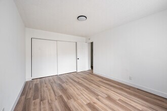 1425 Stoneridge Ontario in Ontario, CA - Foto de edificio - Building Photo