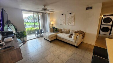 12166 St.Andrews Pl in Miramar, FL - Building Photo - Building Photo