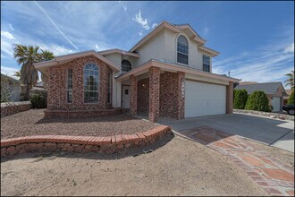 7456 Luz De Lumbre Ave in El Paso, TX - Building Photo - Building Photo
