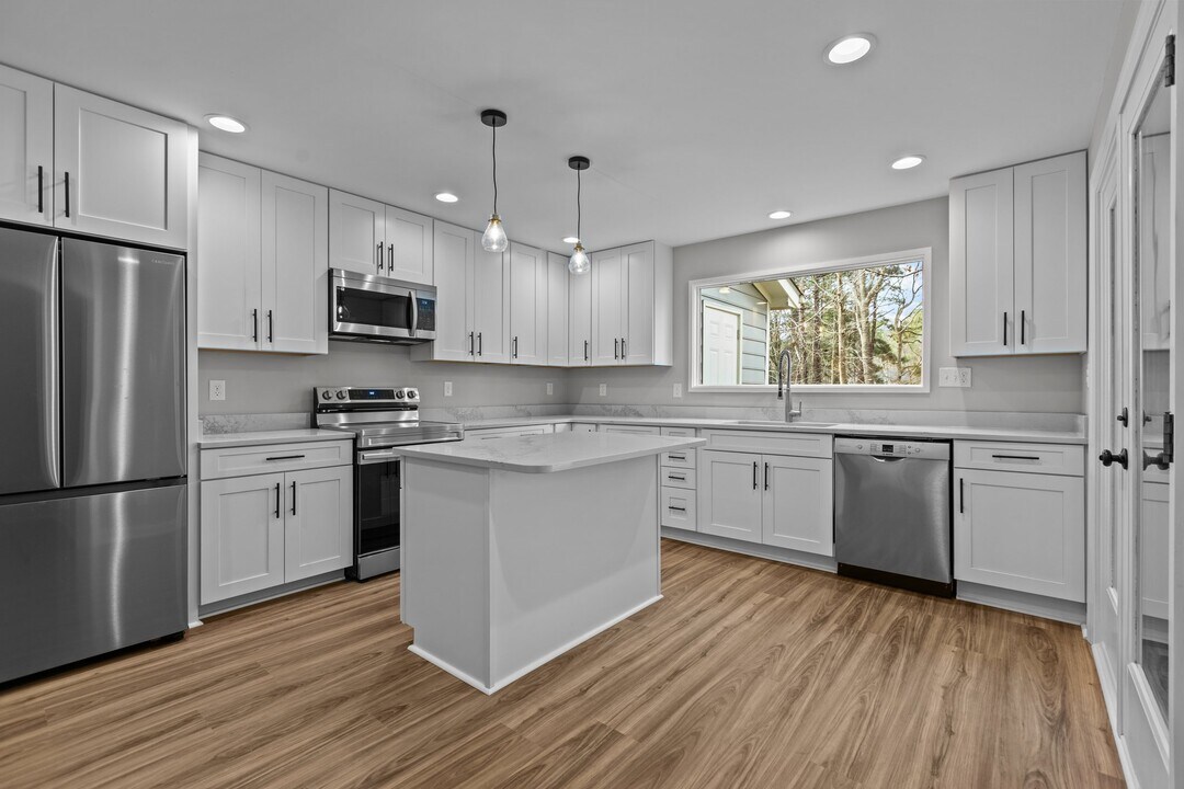 5500 Fortunes Ridge Dr in Durham, NC - Building Photo