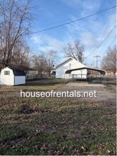 1220 N 14th St in Herrin, IL - Building Photo - Building Photo