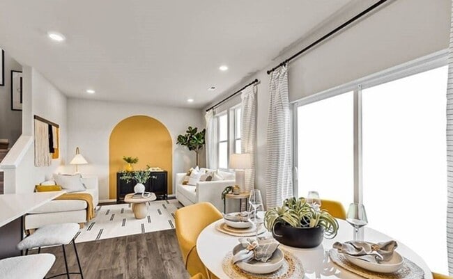 property at 1723 Moran Ave