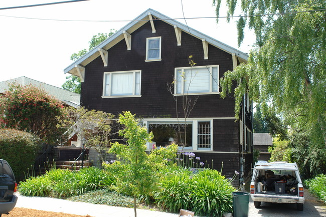 2718 Webster St in Berkeley, CA - Building Photo - Building Photo