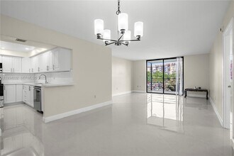 1300 St Charles Pl in Pembroke Pines, FL - Building Photo - Building Photo