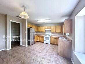 2671 Hunt St in New Braunfels, TX - Building Photo - Building Photo