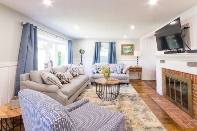 43 Edgartown Rd in Tisbury, MA - Building Photo - Building Photo